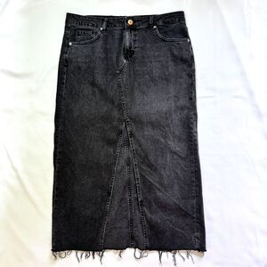 Black Denim Midi Skirt Raw Hem Front Slit Women's Size 10